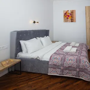  Апартаменты Friends House- сучасні в центрі львова Украина